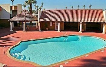 Econo Inn&suites Hotel